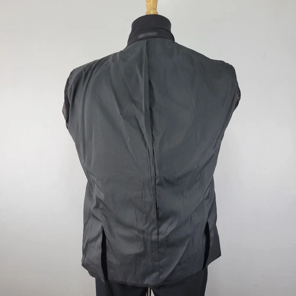 Calvin Klein Men's Sport Coat Blazer Two Button Black Wool Elastane Size 40R‎